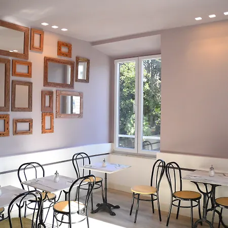 Fiori Hotel 2*