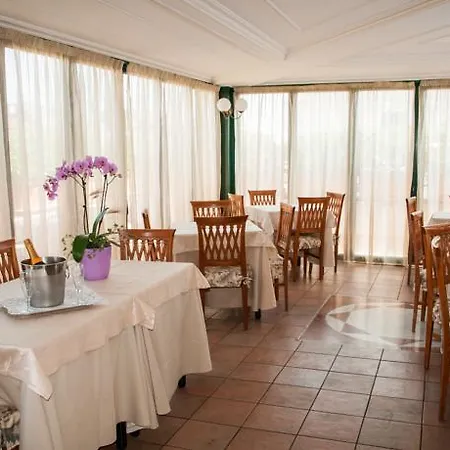 Ξενοδοχείο Palladium Palace 4*