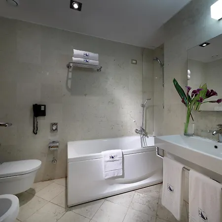 Saint John Hotel 4*