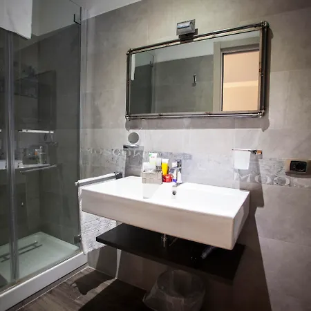 Aventino 2* Rome