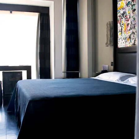 Twentyone Hotel