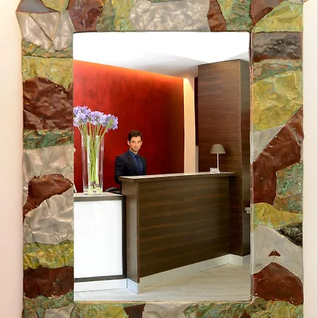 Hotel Dependance Trevi Collection 4*