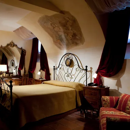 فندق Castello Della Castelluccia 4*