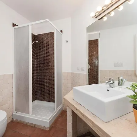 Apartment Inviting 3-bed In 4mins To Colosseo Rome