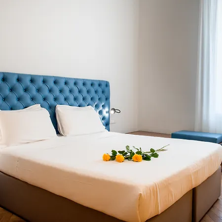 Boutique Palace מלון
