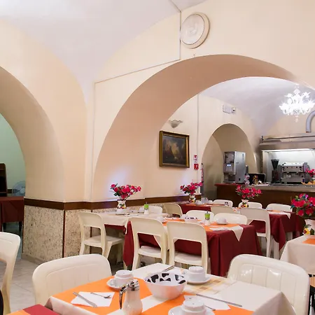 Hotel Altavilla 9 2*