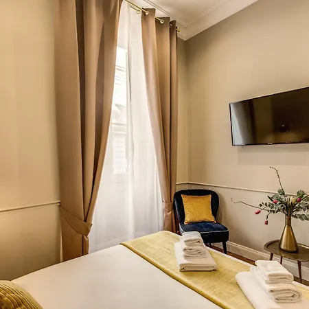 מלון Charme Spagna Boutique 3*