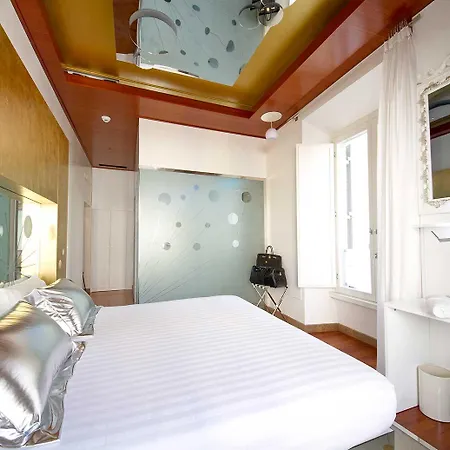 Trecento Hotel 3*