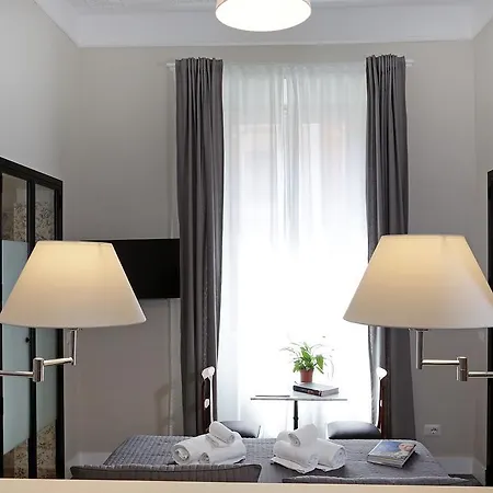 Bed & Breakfast Residenza Cavour 3*