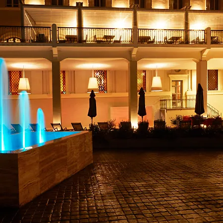 Hotel The Building