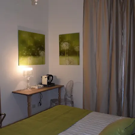 Spagna Ave Bed & Breakfast Rome