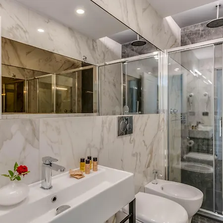 Navona Theatre Hotel 3*