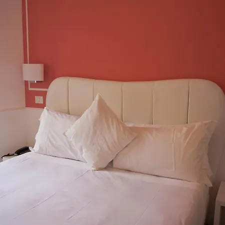 Trevi 2* Řím