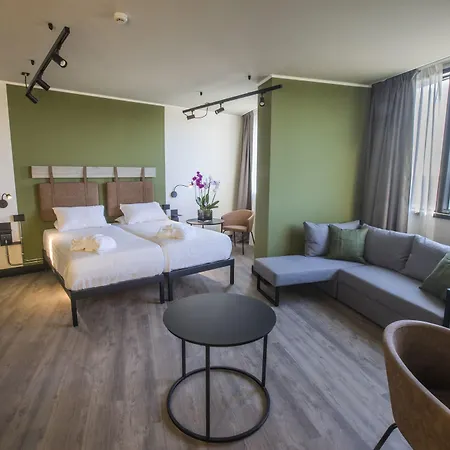 Hotel Mercure Cinecitta Rome