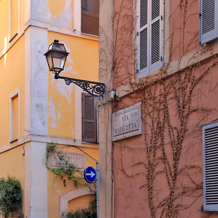 Apartment Piazzetta Margutta - My Extra *