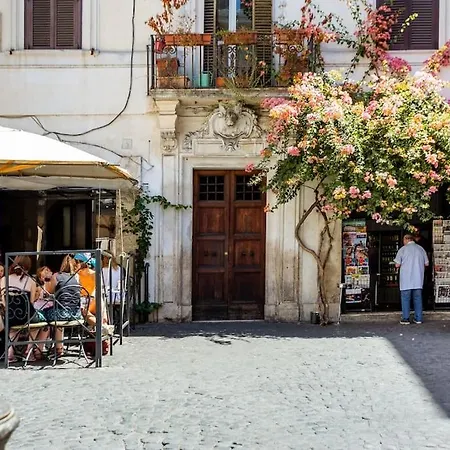 Apartment Authentic Monti 5 Mins From Colosseum