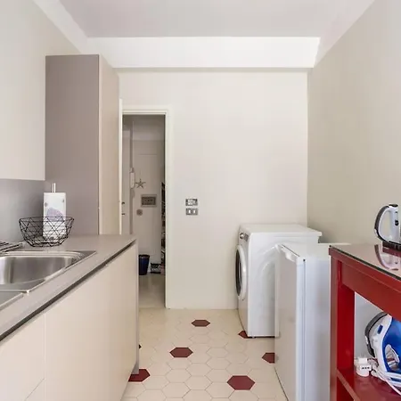 Authentic Monti 5 Mins From Colosseum * Rome