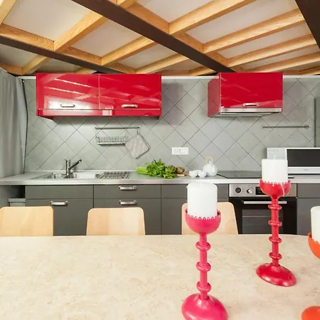 Apartment Inviting 3-bed In 4mins To Colosseo Rome