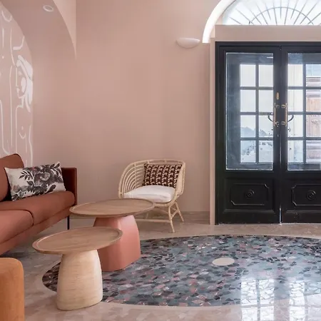 Numa Portico Apartahotel 4*