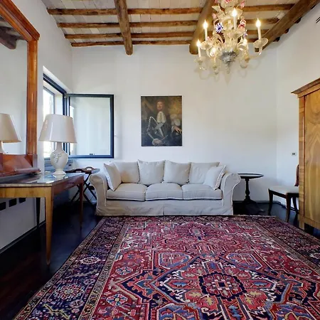 Colosseo Apartment *