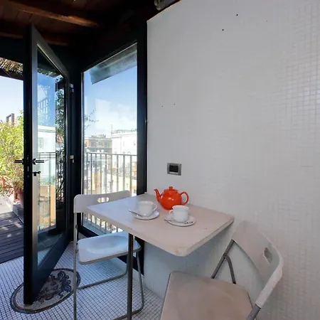 Colosseo Apartment *