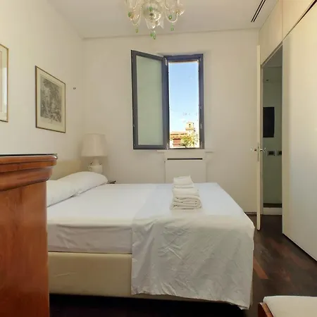 Colosseo Apartment *
