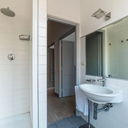 House & The City - Apartments In Rome Apartment *