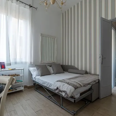 House & The City - Apartments In Rome *