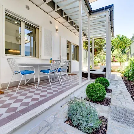 Luxury, Large Flat With Terrace On Vatican Walls Apartment *