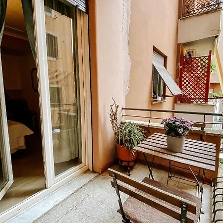 Vatican Boutique Bed & Breakfast *