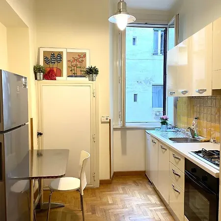 Apartment Aurora House - Accogliente A Barberini