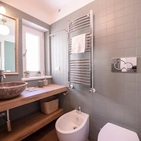 Domus Anita Colosseum Apartment *