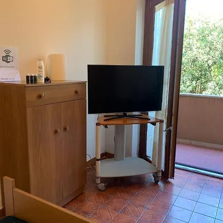 Castel Di Leva House Guest house *
