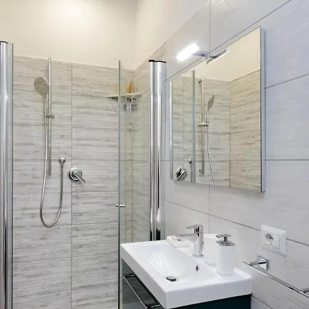 Apartment Vaticano Terrace: Brand New 2 Bedrooms 2 Bathrooms