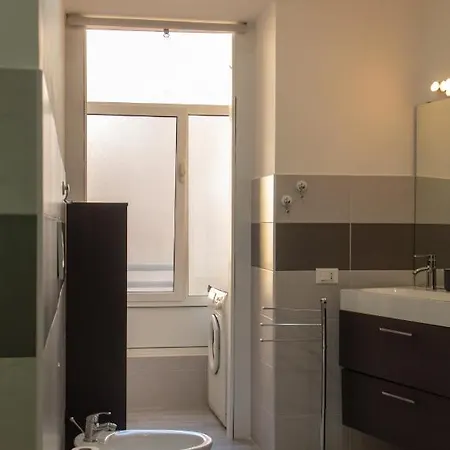 Fcr Vacanze Romane Apartment *