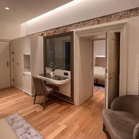 Martina Guest house *