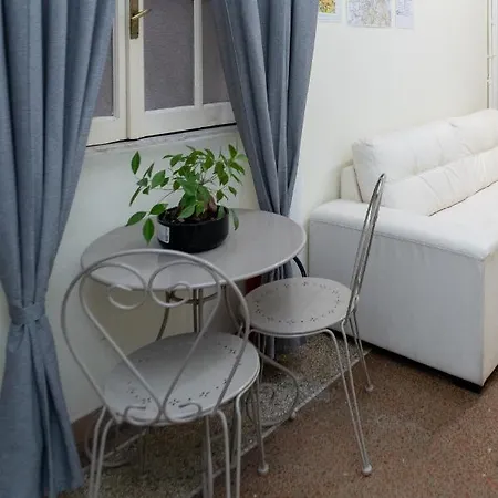 Zaira Bed & Breakfast *