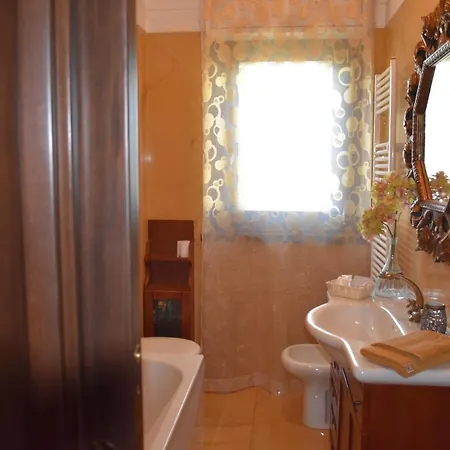 La Casa Di Tizio, Caio E Sempronio Affittacamere