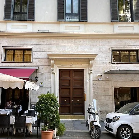 Apartment Aurora House - Accogliente A Barberini Rome