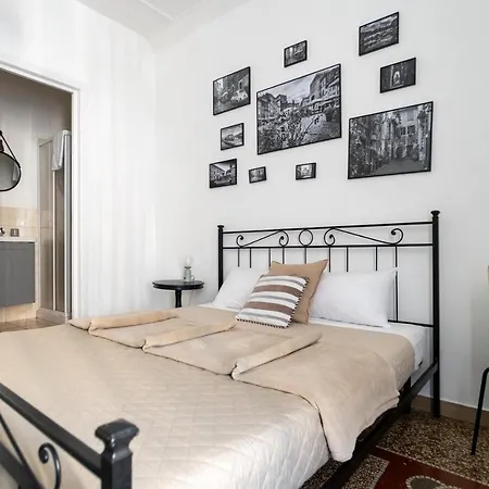 Zaira Bed & Breakfast *