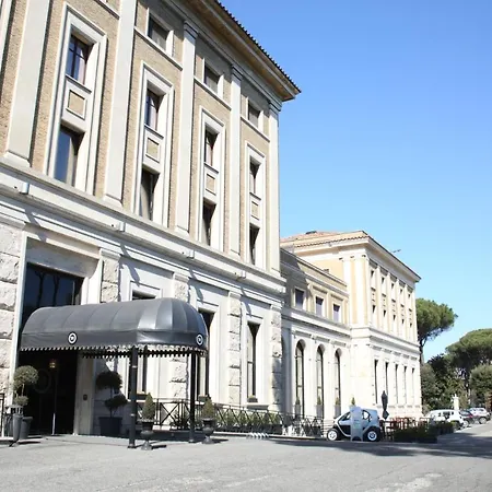Hotel Th - Carpegna Palace