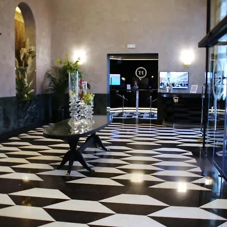 Th - Carpegna Palace 4*