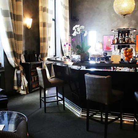 Th - Carpegna Palace Hotel 4*