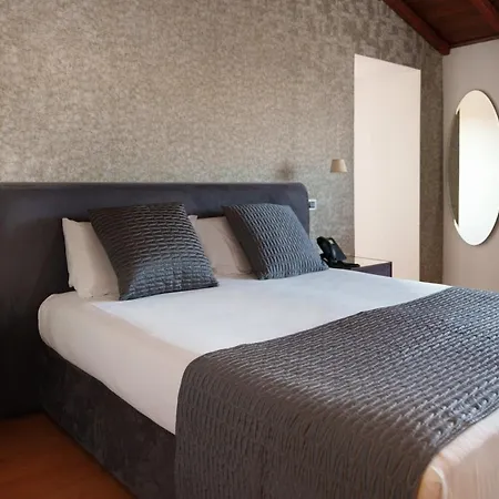 Hotel The Place 217
