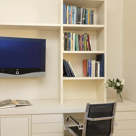Amazing Via Nazionale 2 Apartment Rome