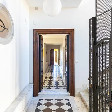 Amazing Via Nazionale 2 Apartment Rome