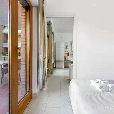 Budapest Design E Piscina Apartment Rome
