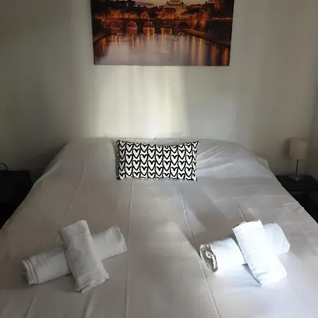 Vatican Canal 9-11 Apartamento *
