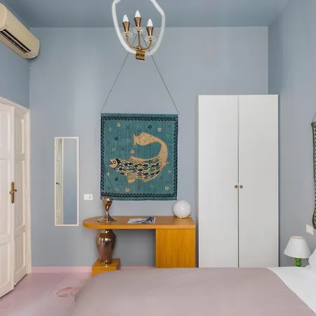 Tarshito Gallery House