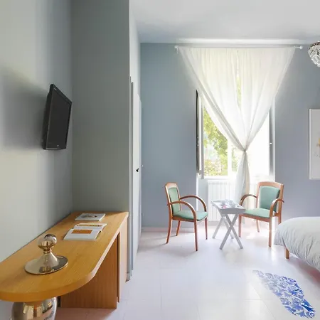 Tarshito Gallery House Rome